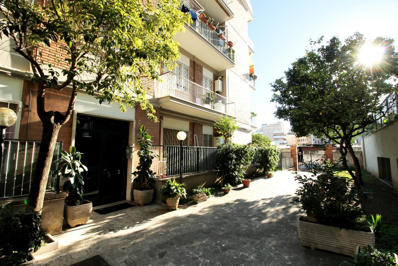 Monteverde Bright Apartment With Garage Roma Exterior foto